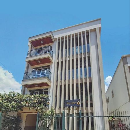 Apart Hotel Agua Limpa Prados Extérieur photo